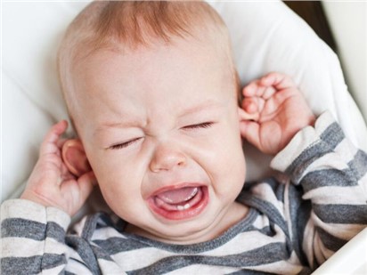 千萬不要寶寶一哭就抱，可以這樣做！